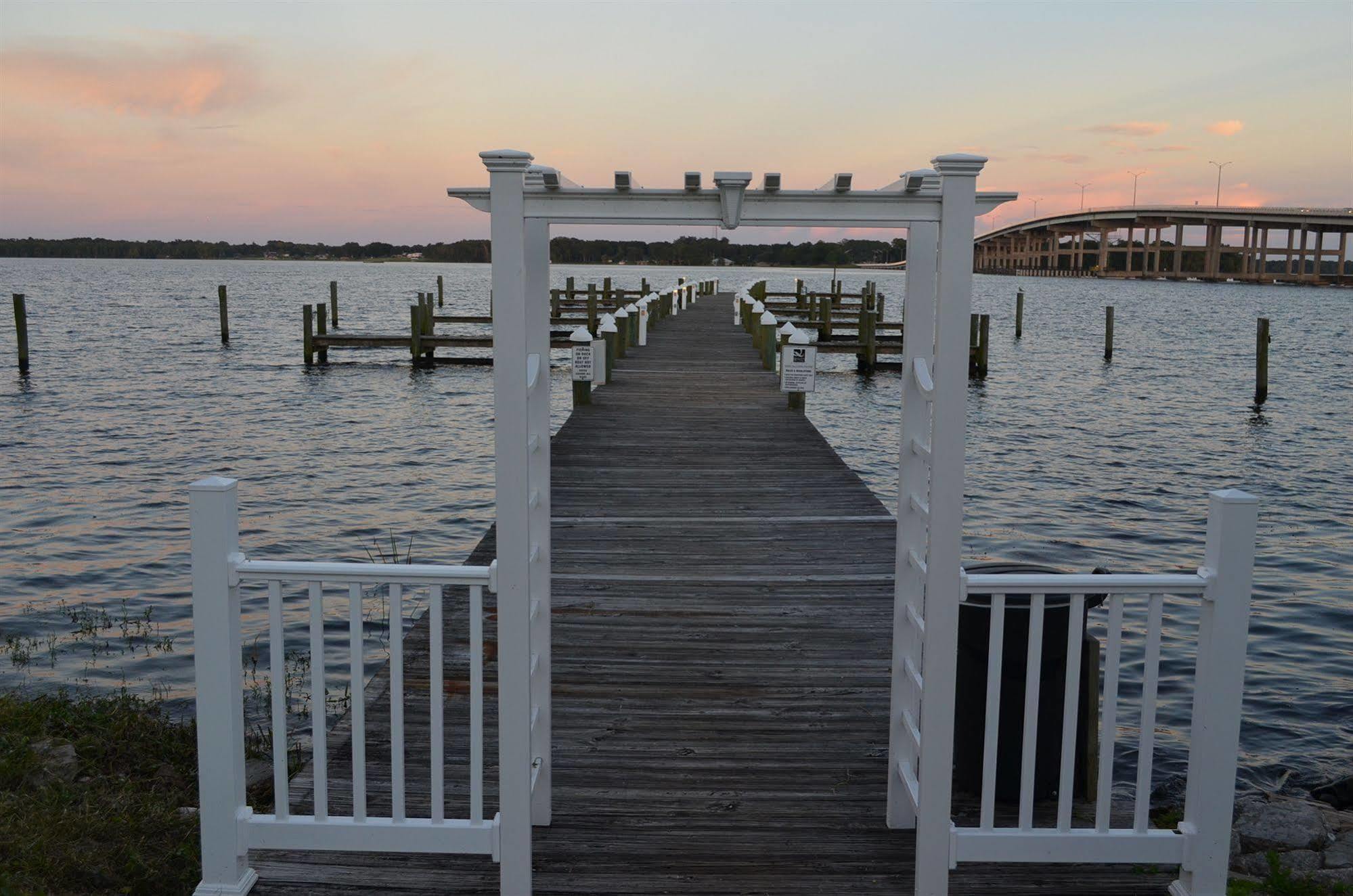 Quality Inn And Suites Palatka Riverfront Extérieur photo